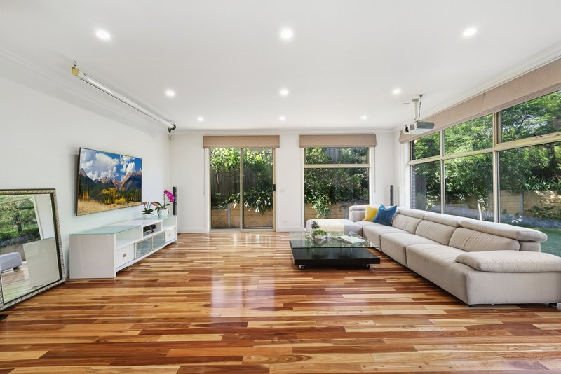 Photo - 14 Talbot Road, Mount Waverley VIC 3149 - Image 3
