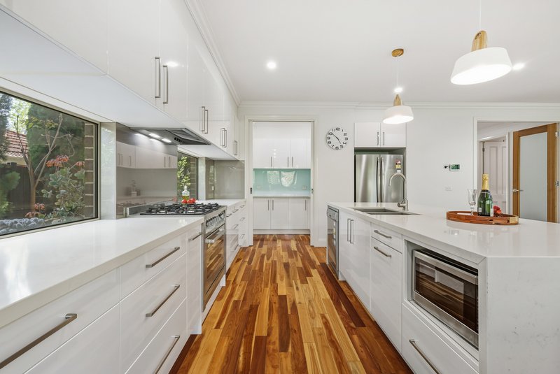 Photo - 14 Talbot Road, Mount Waverley VIC 3149 - Image 8