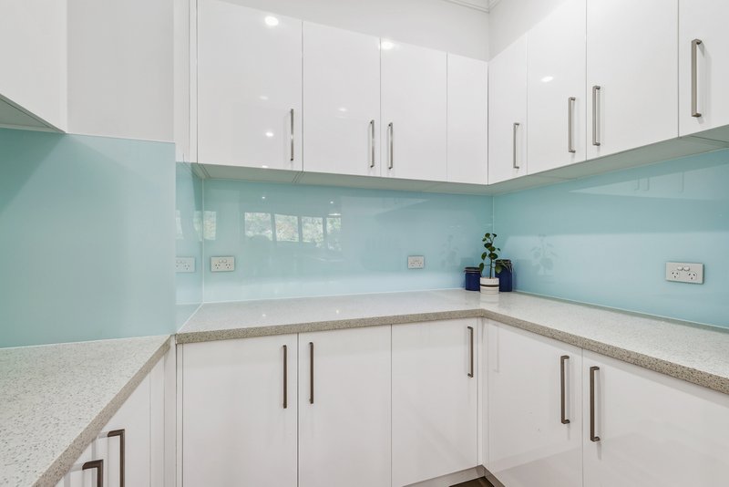 Photo - 14 Talbot Road, Mount Waverley VIC 3149 - Image 9
