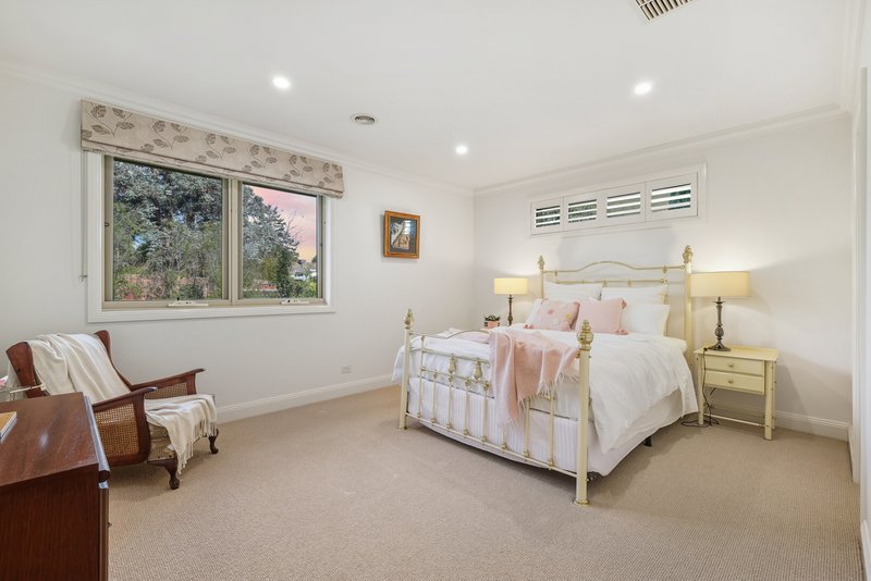 Photo - 14 Talbot Road, Mount Waverley VIC 3149 - Image 14
