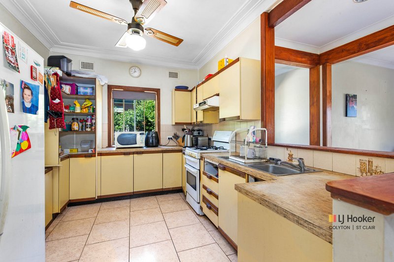 Photo - 14 Tanderra Street, Colyton NSW 2760 - Image 4