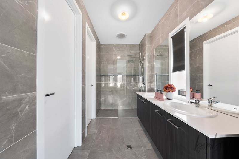 Photo - 14 Tarrengower Street, Donnybrook VIC 3064 - Image 11