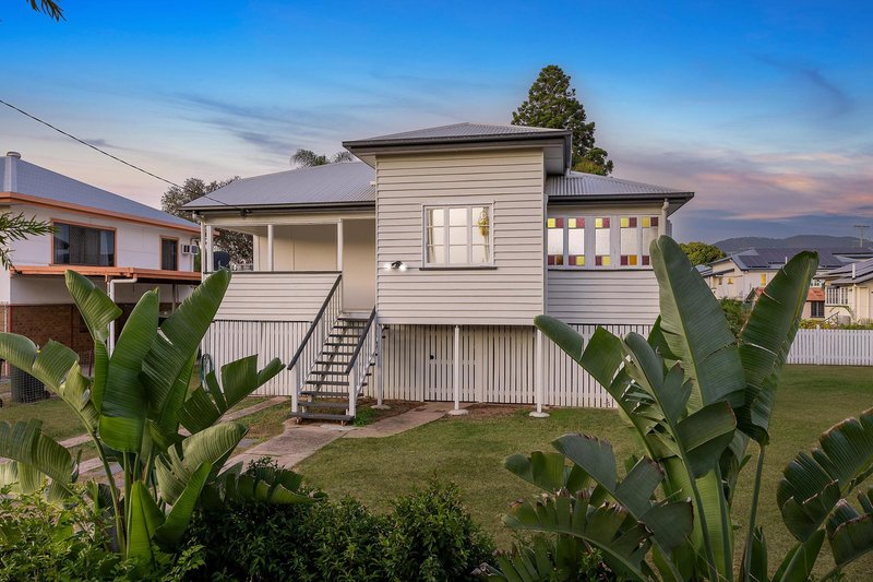 Photo - 14 Taylor Street, Park Avenue QLD 4701 - Image 1