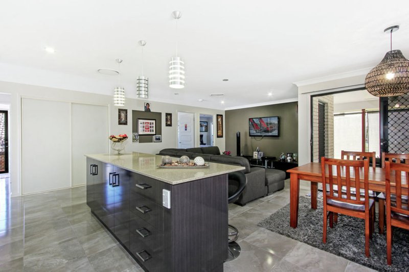 Photo - 14 Tea Trees Avenue, Springfield Lakes QLD 4300 - Image 3