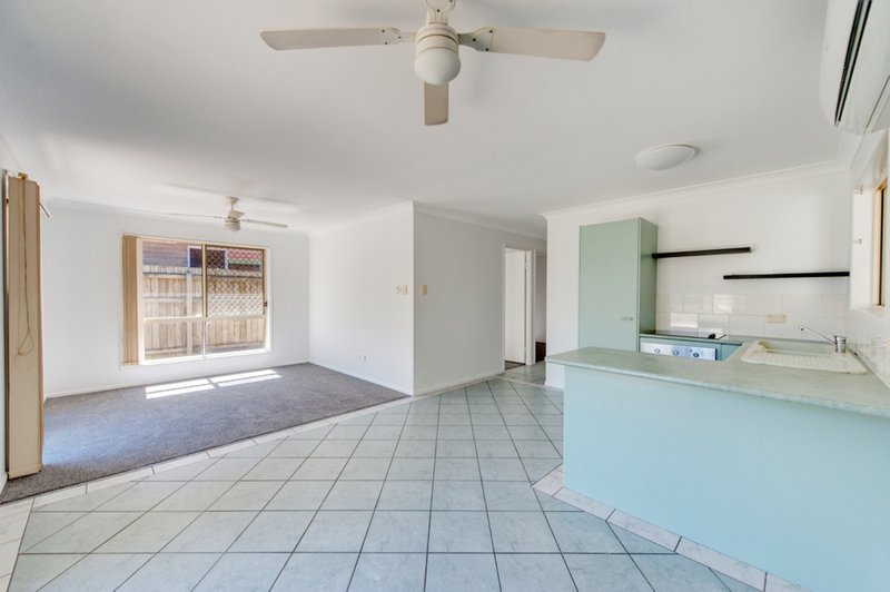 Photo - 14 Teasel Crescent, Forest Lake QLD 4078 - Image 11