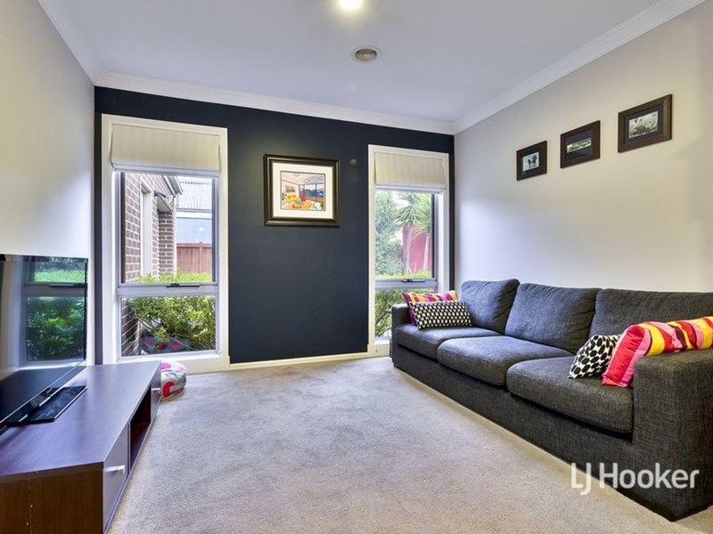 Photo - 14 Teatree Terrace, Point Cook VIC 3030 - Image 2