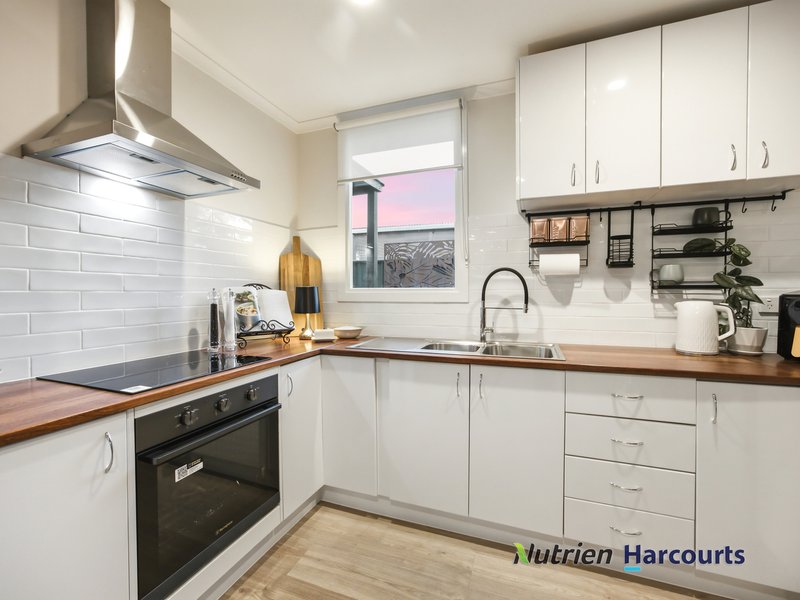 Photo - 14 Tenth Avenue, Eildon VIC 3713 - Image 10