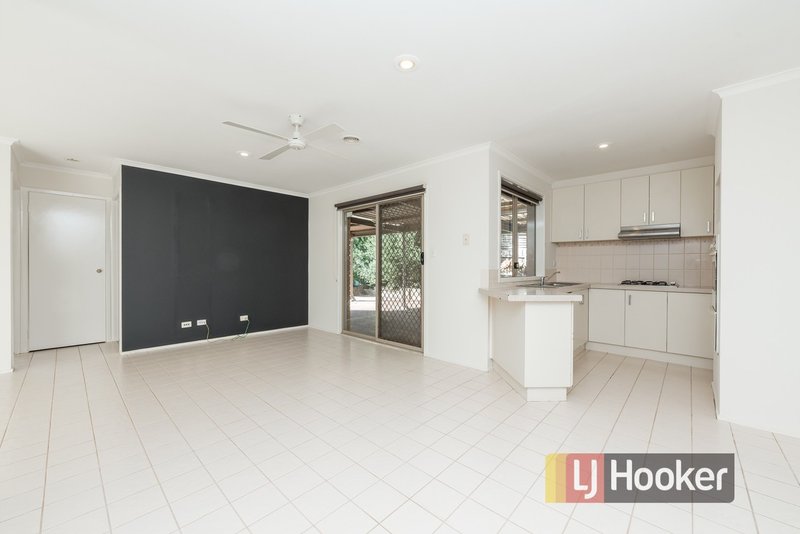 Photo - 14 The Ridge, Hampton Park VIC 3976 - Image 3