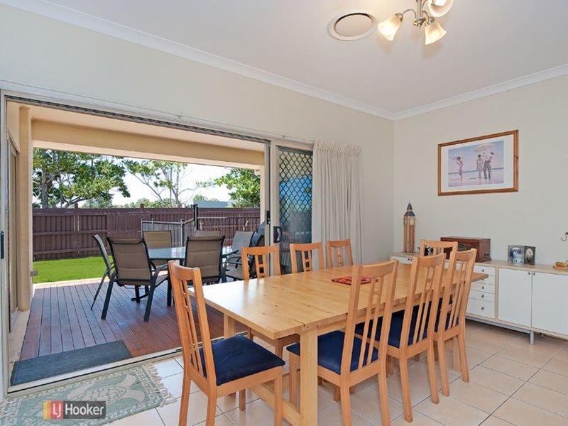 Photo - 14 Thomson Close, North Lakes QLD 4509 - Image 11