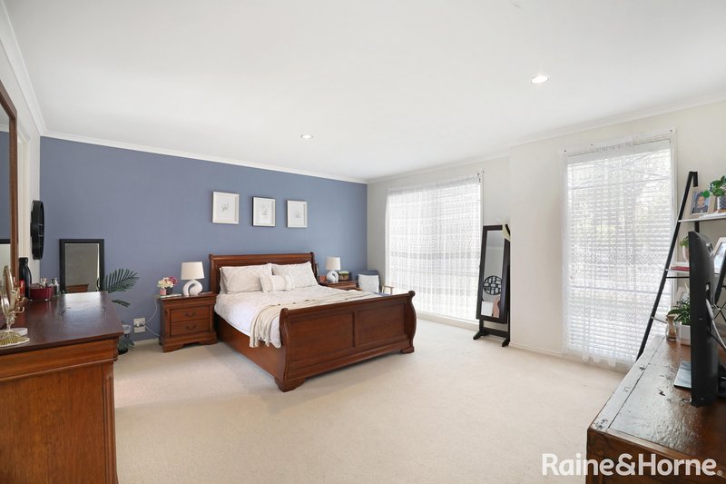 Photo - 14 Tigris Court, Roxburgh Park VIC 3064 - Image 7