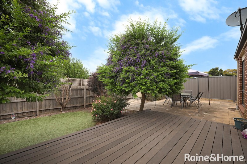 Photo - 14 Tigris Court, Roxburgh Park VIC 3064 - Image 12