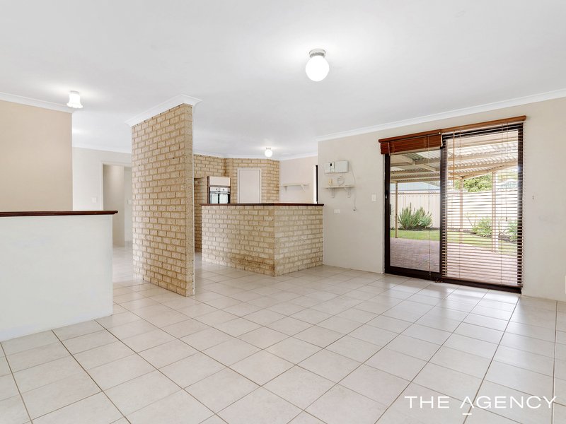 Photo - 1/4 Tocoma Court, Meadow Springs WA 6210 - Image 4