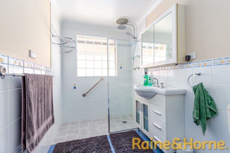 Photo - 14 Topaz Street, Dubbo NSW 2830 - Image 4