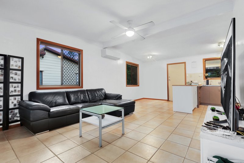 Photo - 14 Torelliana Drive, Strathpine QLD 4500 - Image 5