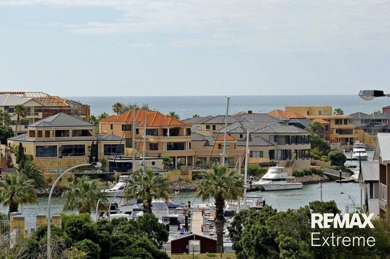 Photo - 14 Torquay Pass, Mindarie WA 6030 - Image 2