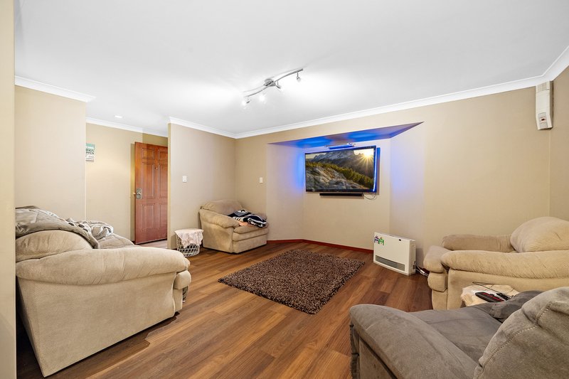 Photo - 14 Toucan Way, Ballajura WA 6066 - Image 5