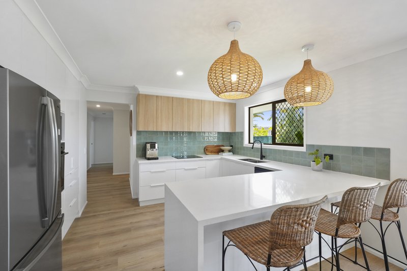 Photo - 14 Treeview Drive, Burleigh Waters QLD 4220 - Image 2