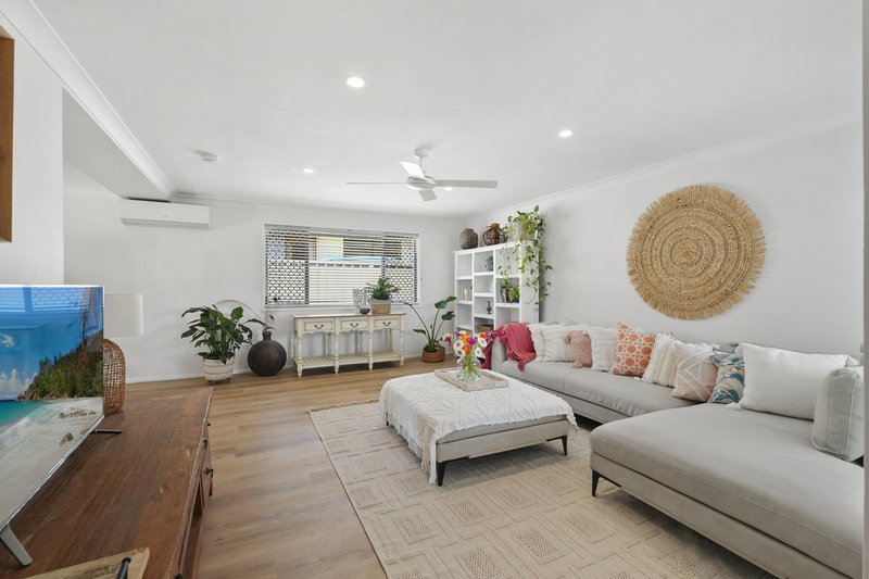 Photo - 14 Treeview Drive, Burleigh Waters QLD 4220 - Image 8