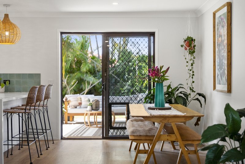 Photo - 14 Treeview Drive, Burleigh Waters QLD 4220 - Image 9