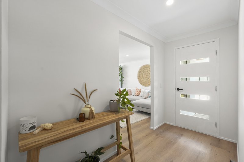 Photo - 14 Treeview Drive, Burleigh Waters QLD 4220 - Image 14