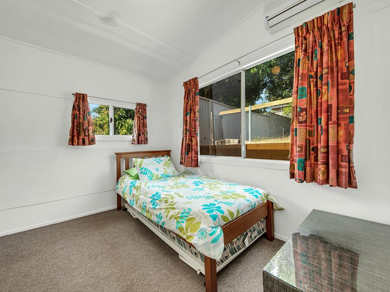 Photo - 14 Trevally Street, Tannum Sands QLD 4680 - Image 11