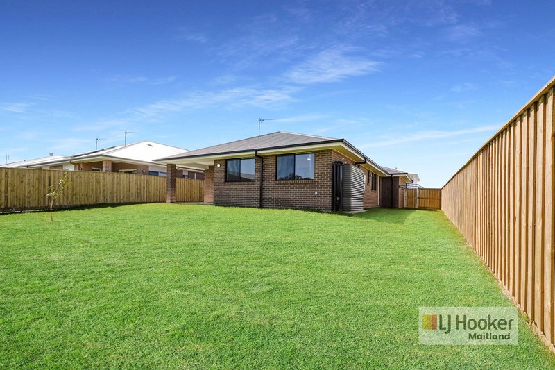 Photo - 14 Trevallyn Avenue, Lochinvar NSW 2321 - Image 11