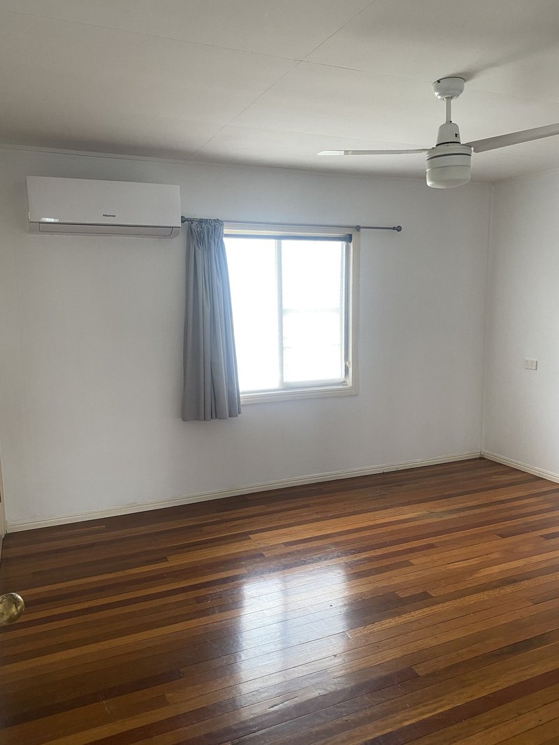 Photo - 14 Trevor St , Beachmere QLD 4510 - Image 5