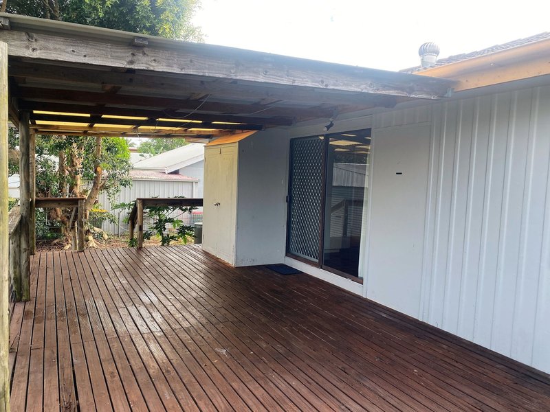 Photo - 14 Trevor St , Beachmere QLD 4510 - Image 14