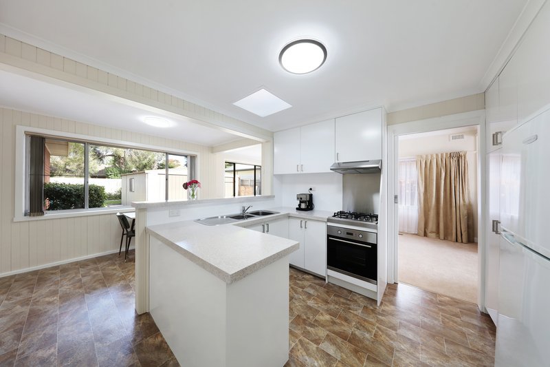 Photo - 14 Tuck Street, Cheltenham VIC 3192 - Image 2