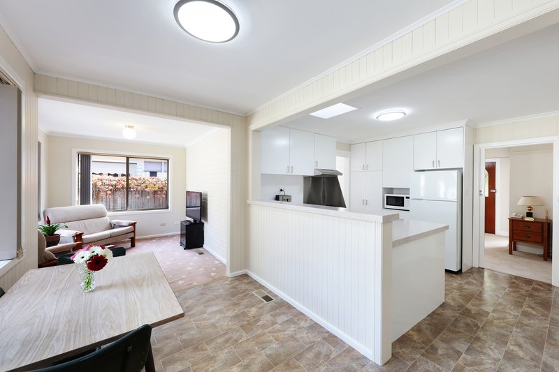 Photo - 14 Tuck Street, Cheltenham VIC 3192 - Image 3