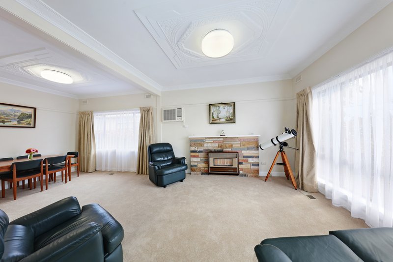 Photo - 14 Tuck Street, Cheltenham VIC 3192 - Image 4