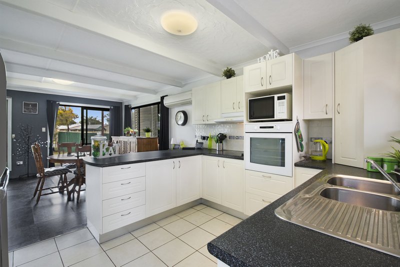 Photo - 14 Twin Peaks Drive, Beerwah QLD 4519 - Image 3