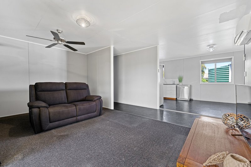 Photo - 14 Tynedale Avenue, Newtown QLD 4350 - Image 6