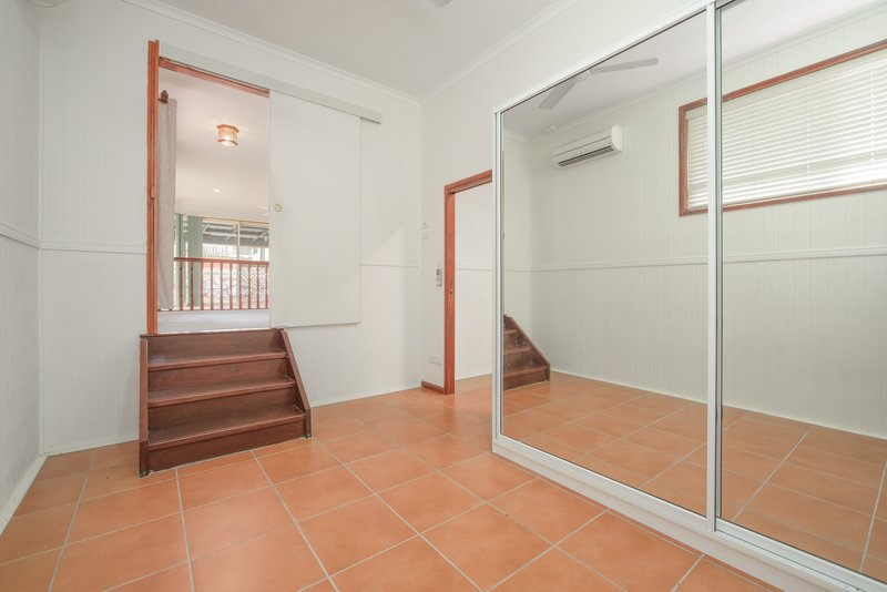 Photo - 14 Tyson Crescent, Tannum Sands QLD 4680 - Image 11