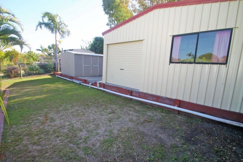 Photo - 14 Tyson Crescent, Tannum Sands QLD 4680 - Image 12