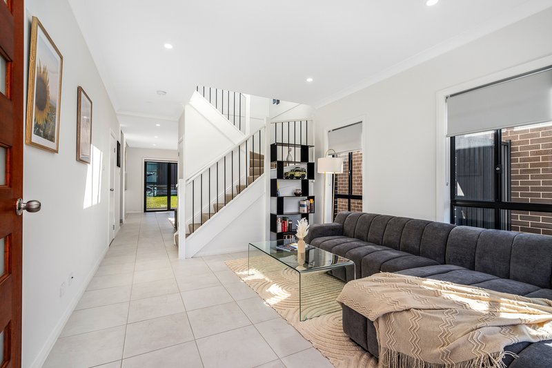 Photo - 14 Uma Street, Rouse Hill NSW 2155 - Image 4