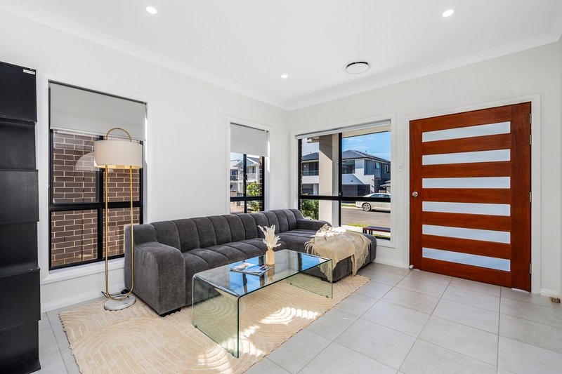 Photo - 14 Uma Street, Rouse Hill NSW 2155 - Image 5