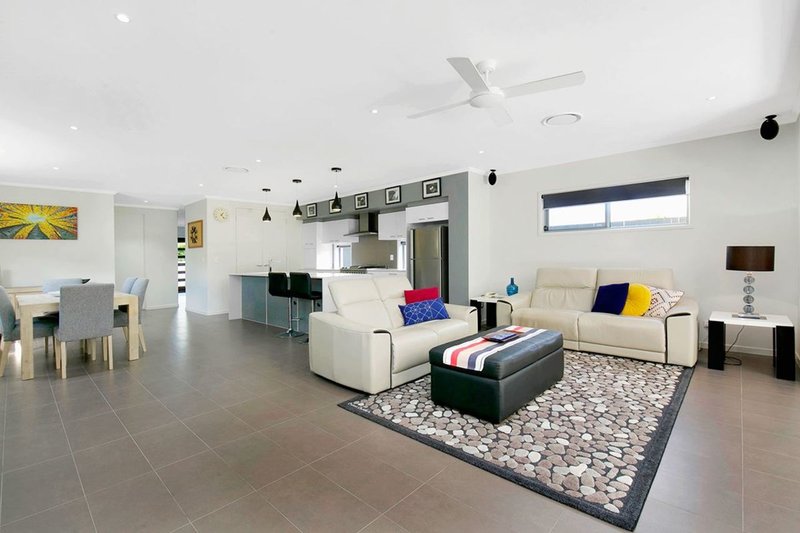 Photo - 14 Ure Street, Hendra QLD 4011 - Image 9