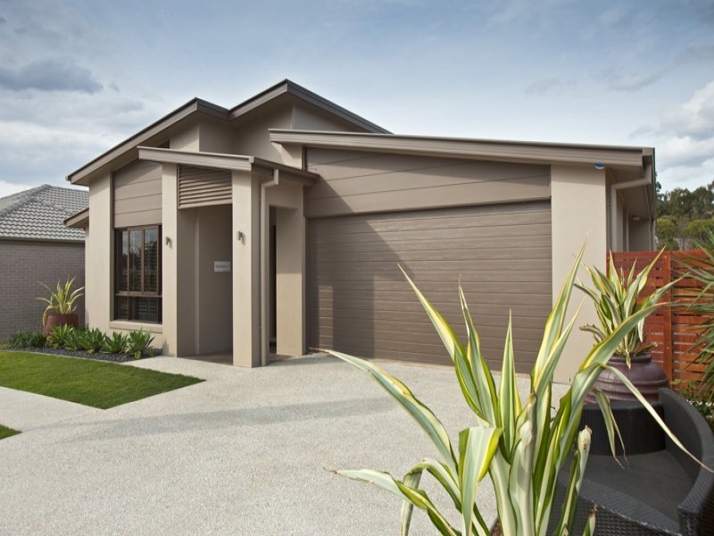 14 Valentine Circuit, Augustine Heights QLD 4300