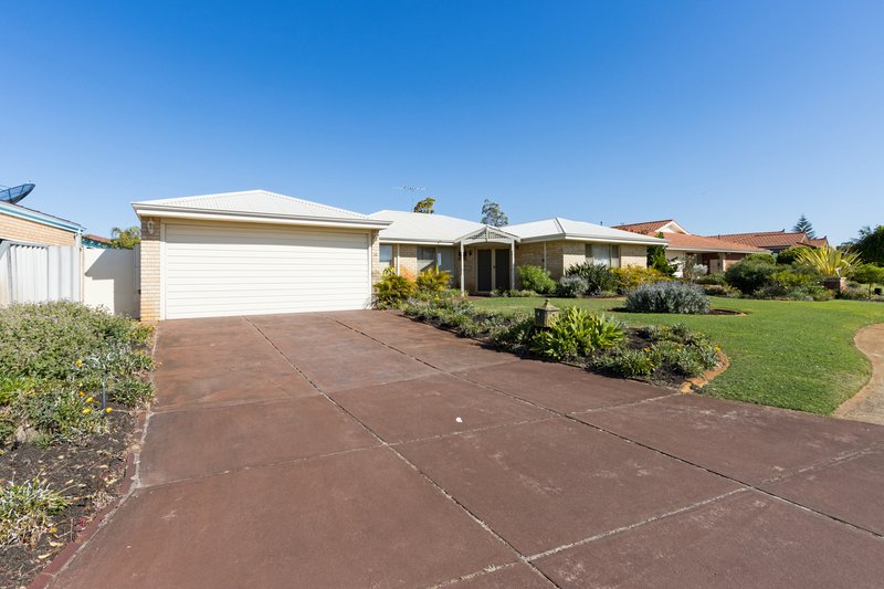 14 Valleyview Trail, Canning Vale WA 6155