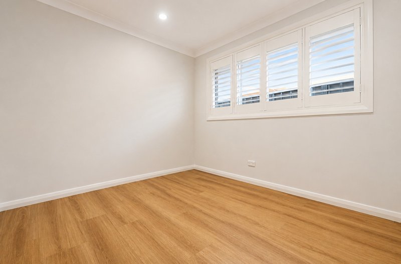 Photo - 14 Valparaiso Avenue, Toongabbie NSW 2146 - Image 9