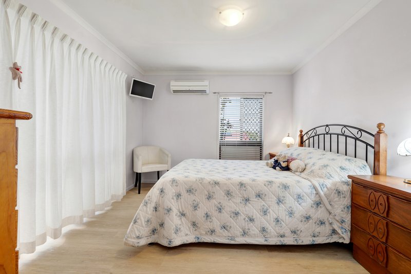 Photo - 14 Van Dieman Crescent, Springwood QLD 4127 - Image 2