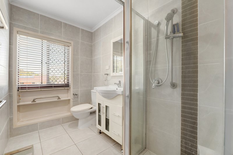 Photo - 14 Van Dieman Crescent, Springwood QLD 4127 - Image 4