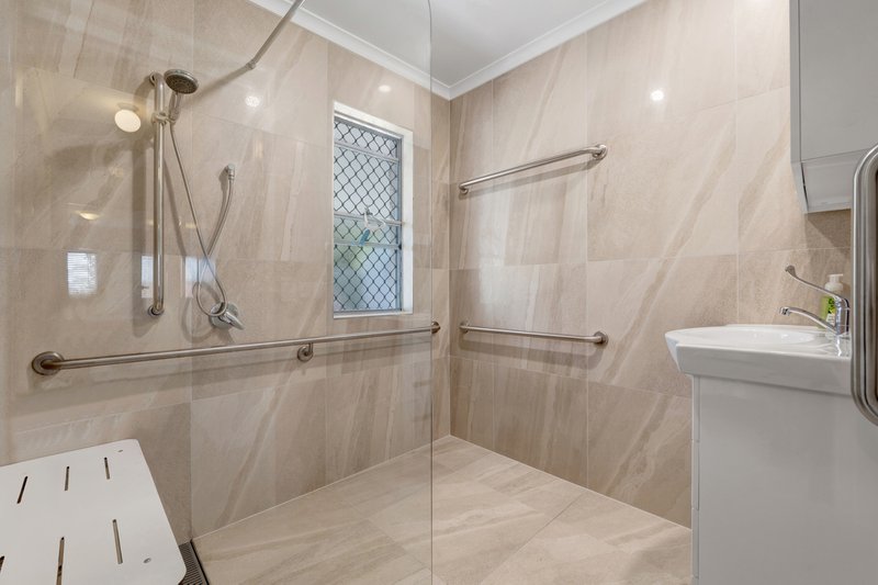 Photo - 14 Van Dieman Crescent, Springwood QLD 4127 - Image 7