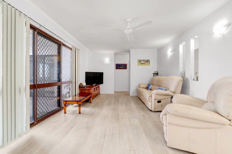 Photo - 14 Van Dieman Crescent, Springwood QLD 4127 - Image 9