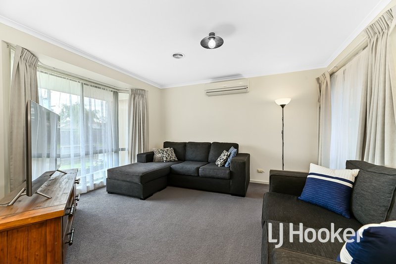 Photo - 14 Van Haaster Grove, Skye VIC 3977 - Image 9