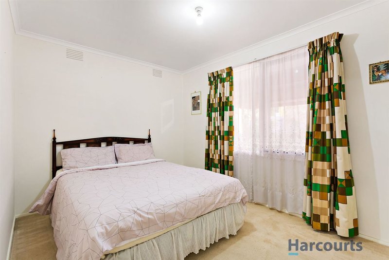 Photo - 14 Vanessa Crescent, Wheelers Hill VIC 3150 - Image 7