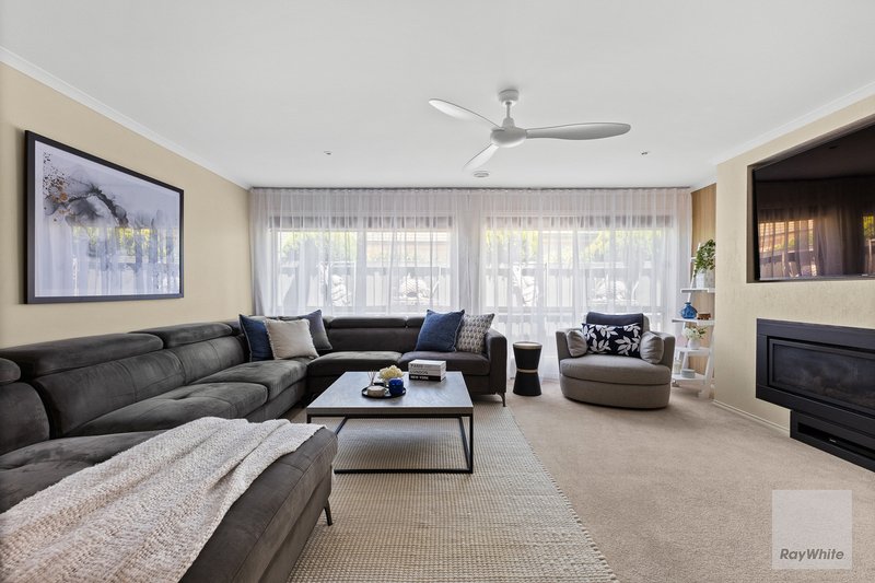 Photo - 14 Velvet Avenue, Bundoora VIC 3083 - Image 3