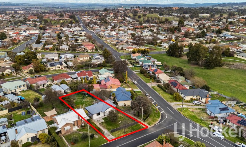 Photo - 14 Veness Street, Bathurst NSW 2795 - Image 17