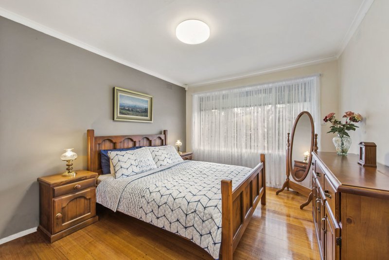 Photo - 14 Venetian Court, Croydon VIC 3136 - Image 5